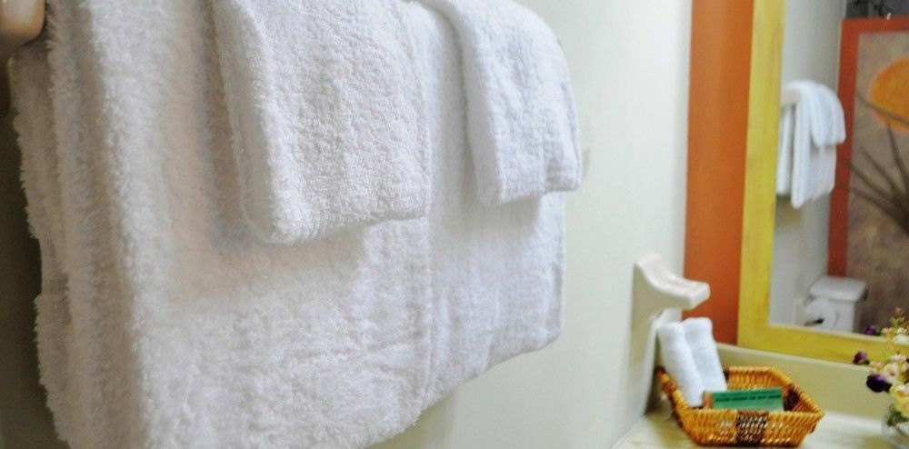 Haddon Hotel Kingstown Ngoại thất bức ảnh
